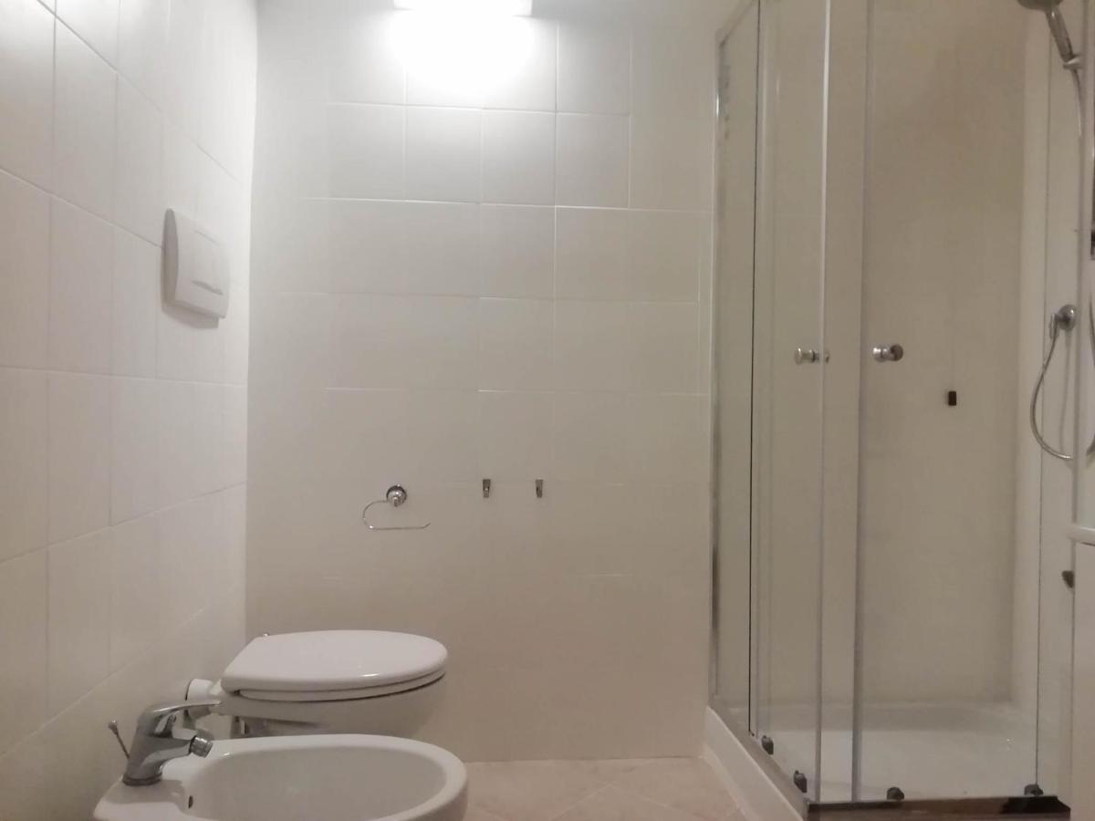 Mistrangelohome 5 - Appartamento In Pieno Centro Savona Exterior foto